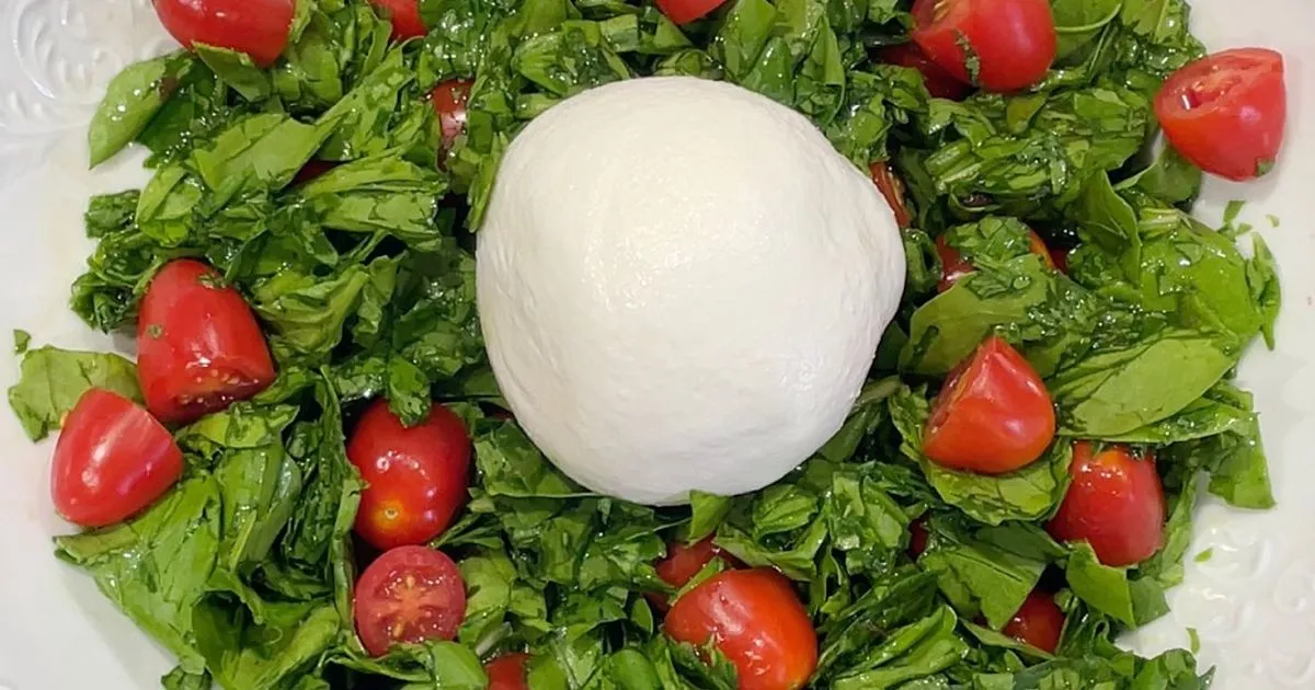 سلاطة بوراتا