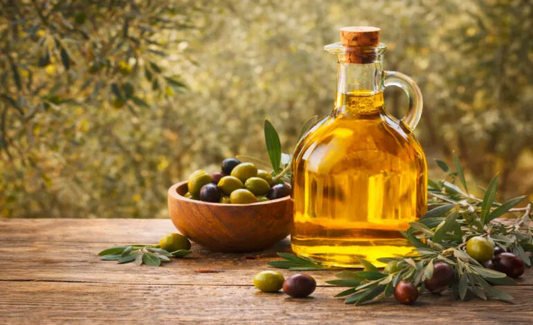 L’Huile d’Olive Tunisienne : Un Trésor aux Mille Vertus et aux Saveurs Multiples